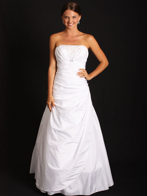 Penny Lane Bridal Pic 1 - Elly wedding dress available at Penny Lane Bridal