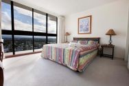 Broadwater Shores Waterfront Apartments Pic 2