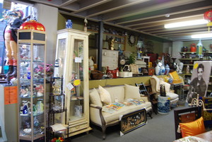 Antique Emporium Pic 5 - Giftware