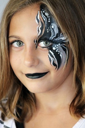 Face Painting & Balloon Art Pic 2