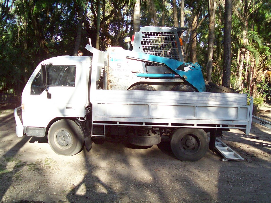 TPC Bobcat Hire Pic 1