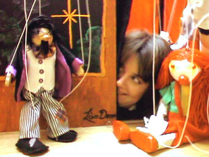 Lisa Dean & Company Pic 4 - classic marionettes hand puppets