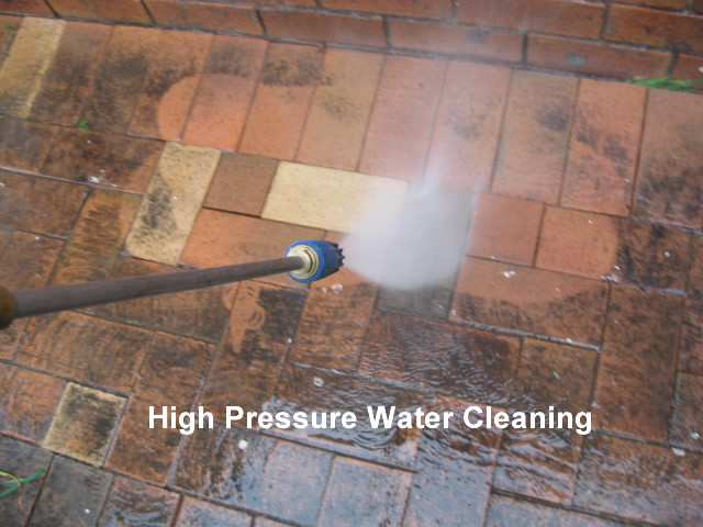 Splash Cleaning Pic 1 - High Pressure Water Cleaning