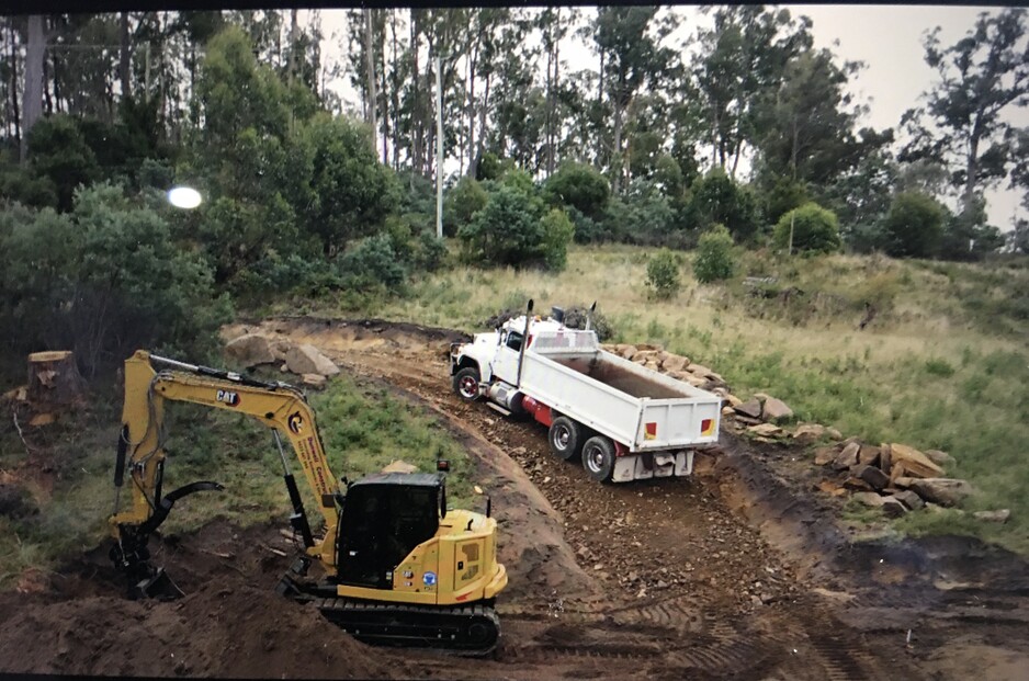 Dunwell Construction Pic 1 - Gravel entry for our client