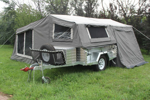 Pioneer Tech Pic 2 - Soft floor camper trailer