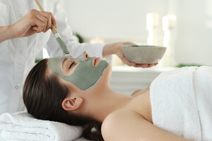 Hitomi Health Facial Beauty Pic 3