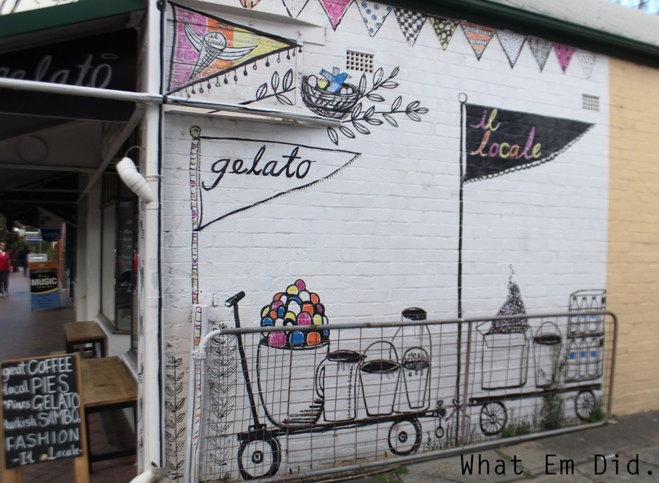 Il Locale Gelato Pic 1 - Shop Outside