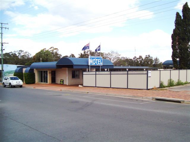 Nanango Star Motel Pic 1 - from drayton street