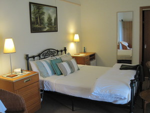 Yarrahapinni Homestead Pic 2 - The Wattle Suite