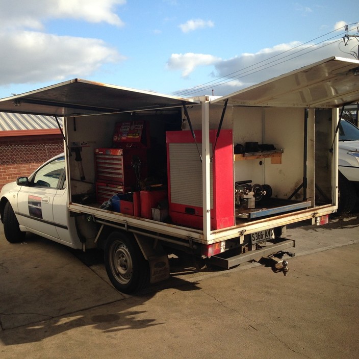 4Mick Automotive Pic 1 - Well equipped mobile workshop