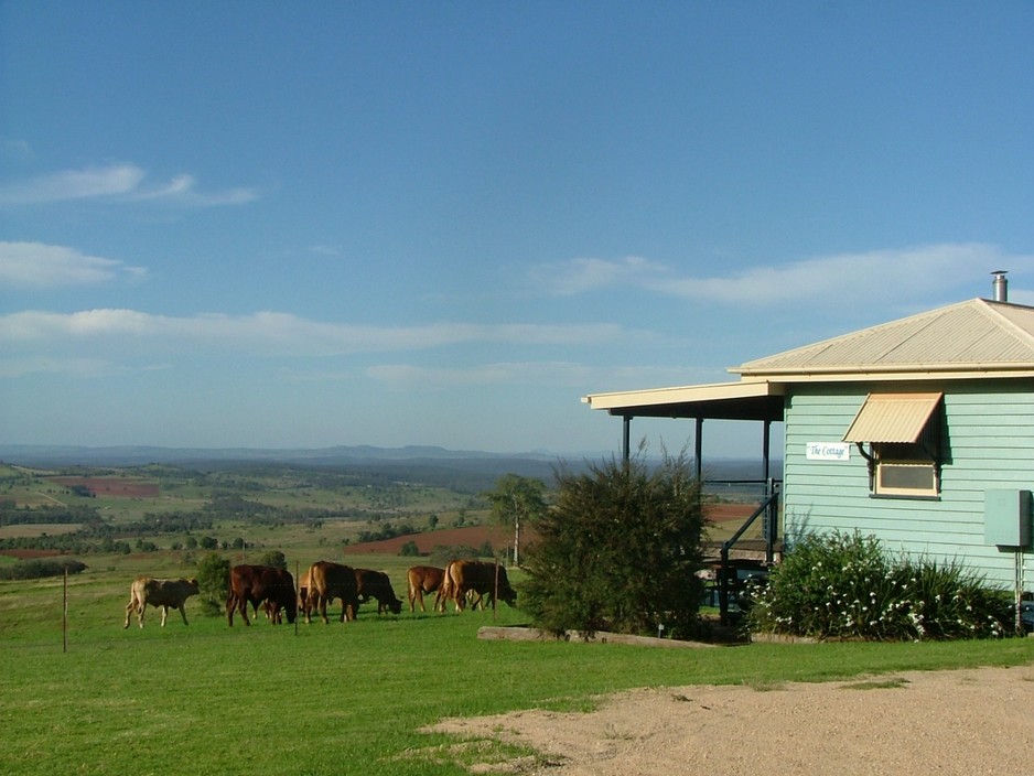 Hillview Cottages Pic 1 - Quiet Kingaroy cottage accommodation