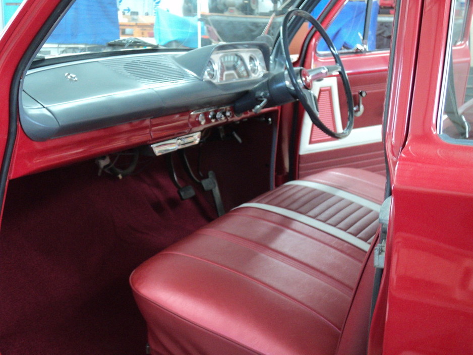 Noosa Canvas and Vinyl Pic 1 - Auto upholstery