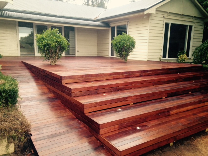 LB Watterson Construction Pic 1 - Merbau Deck with Steps Ramp and Uplights