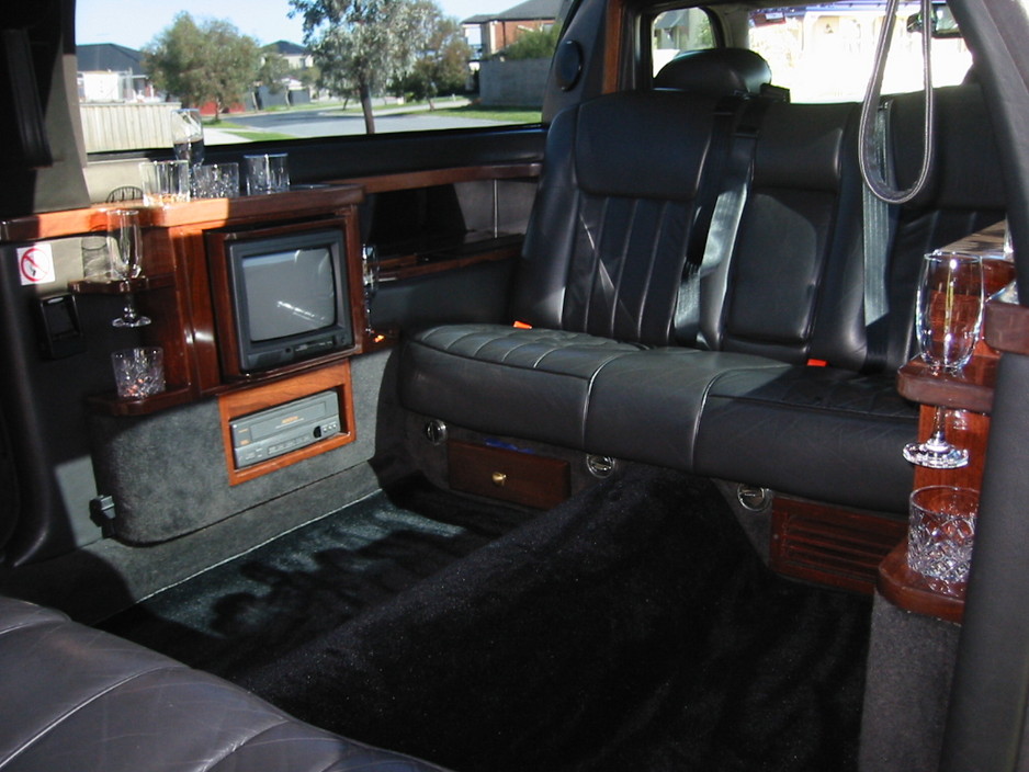 Rayvon Limousines Pic 1