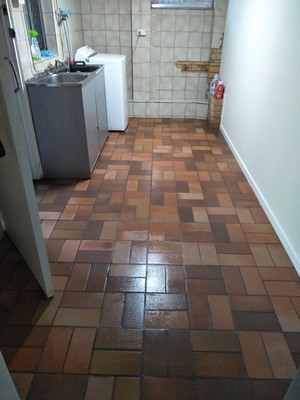 The Dirt Hunter Pic 3 - Tile and Grout Cleaning After Photo