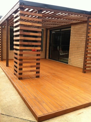 Thomas Le Coz Pic 3 - Pergola and deck