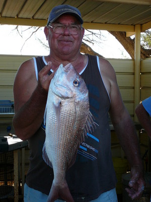 Pine Point Caravan Park Pic 4 - Customer his catch