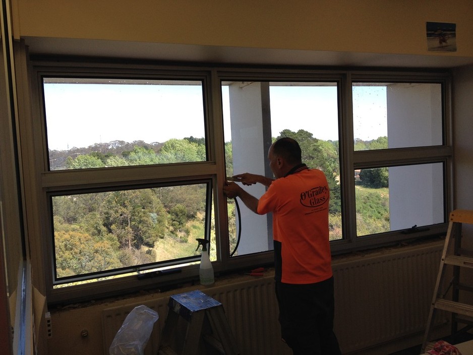 O'Gradey Glass Pic 2 - Steve completing another window install