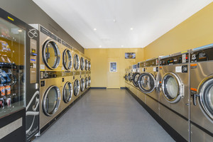 Star Laundromat Pic 2