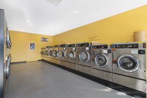 Star Laundromat Pic 4