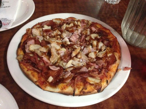 Papa Gino's Pizza Restaurant Pic 4 - BBQ chicken pizza