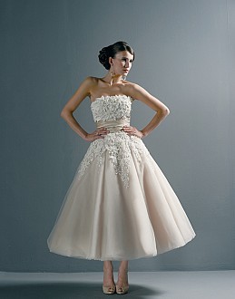 Accapella Bridal Pic 1 - Justin Alexanderguipure lace tea length wedding dress