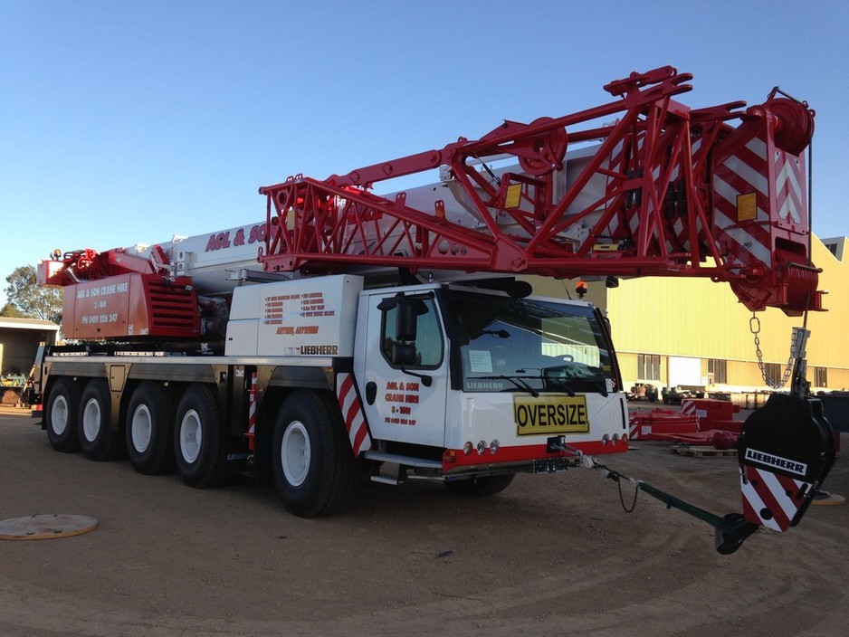 AGL & Son Crane Hire Pic 1 - 160 Ton Liebherr Crane Delivery Dec 2014