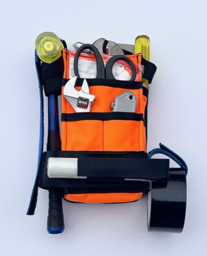 EFAP Australia Pic 3 - Magnetic Road Accident Rescue Pouch