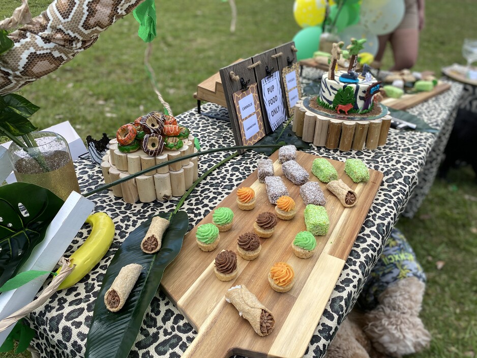 Let's Pawty Pic 1 - Dog Grazing Table with boutique dog food and cake for pup of honour