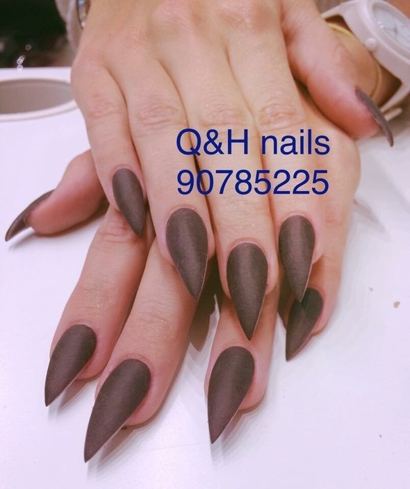 Q and H Nails Pic 1