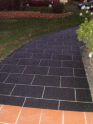 Carl's Maintenance & Handyman Service Pic 4 - Pathways pressure washed