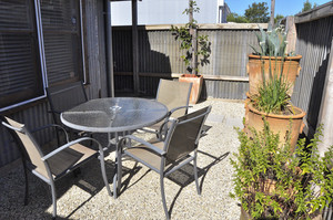 Destination Kyneton Pic 3 - Harrys private courtyard