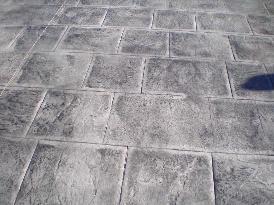 Mick Taylor Concreting Pic 1 - french grey charcoal walkwayslate