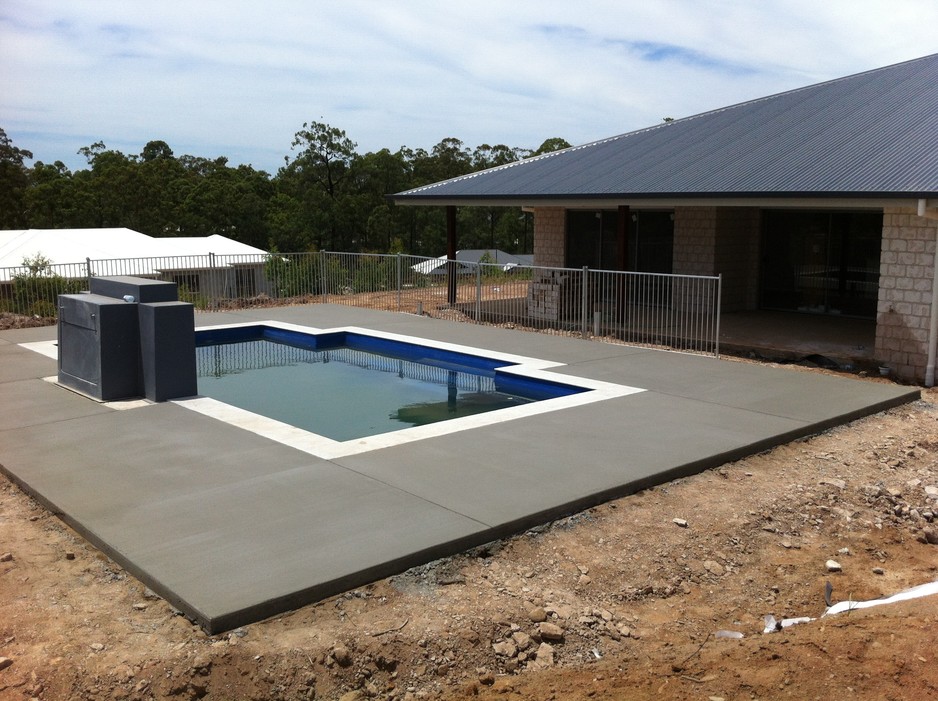 MacBuilt Constructions Pic 1 - Concrete Pool Surround