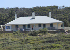 Point Hicks Lighthouse Pic 1 - COTTAGES