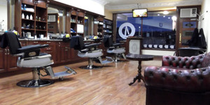 The Legend Mans Hair Pic 4 - Legendary Barbers inside view