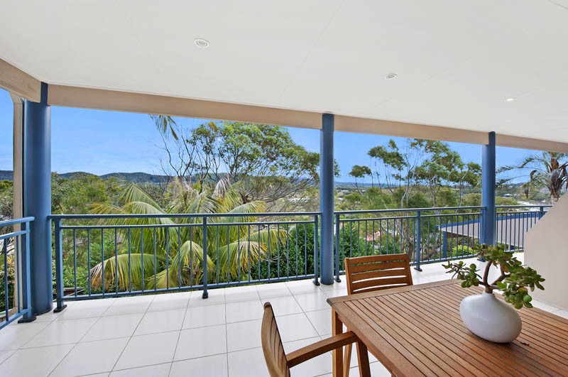 Terrigal-forresters Beach Bed & Breakfast Pic 1 - King Valley Deck