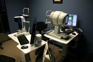 Eye & Laser Surgeons Pic 4 - Stateoftheart equipment for corneal imaging and cataract surgery planning