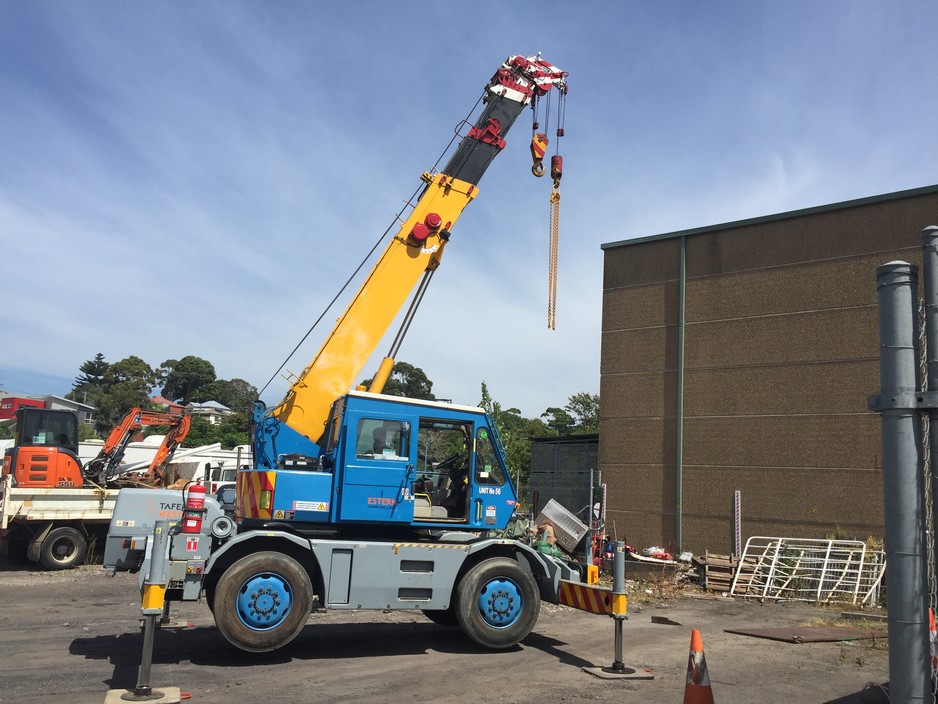 All Onsite Training And Assessment Pic 1 - Kato 10T City Crane Training Dogging Rigging C2