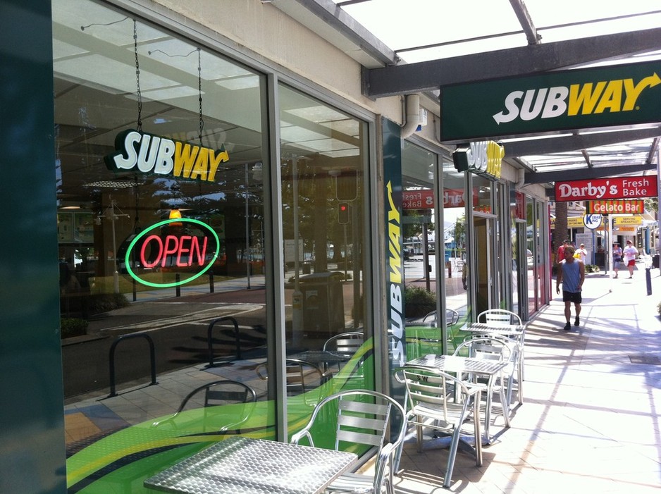 Subway Pic 1 - Nice fresh open plan bright store