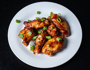 Yes Pizza Pic 5 - BBQ Chicken Wings