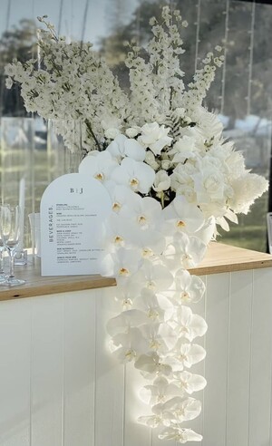 Oopsy Daisy Flowers Pic 5 - Wedding Flower Table Arrangement