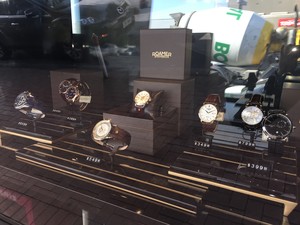 Seventeen Jewels Pic 5 - Swiss Made Roamer Watches Since 1888