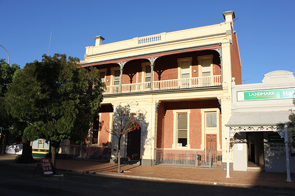 The Bank Bed and Breakfast Pic 1