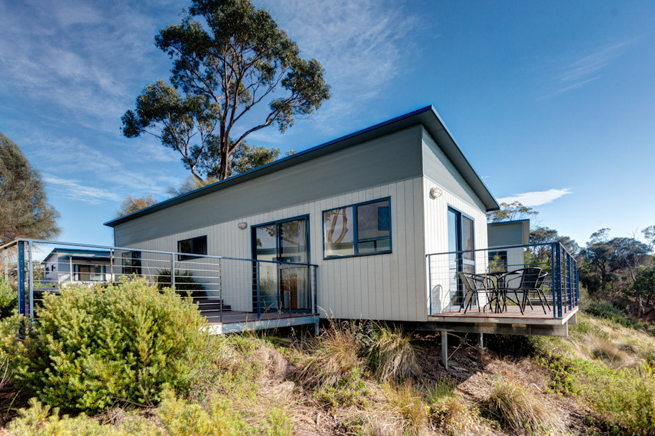 Swansea Beach Chalets Pic 1 - Waterfront Chalet