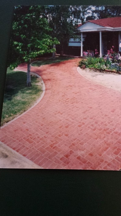 &quot;A&quot; Class Brick Paving Pic 1