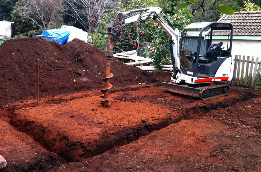 Southern Downs Earthmoving Pic 1 - Loader