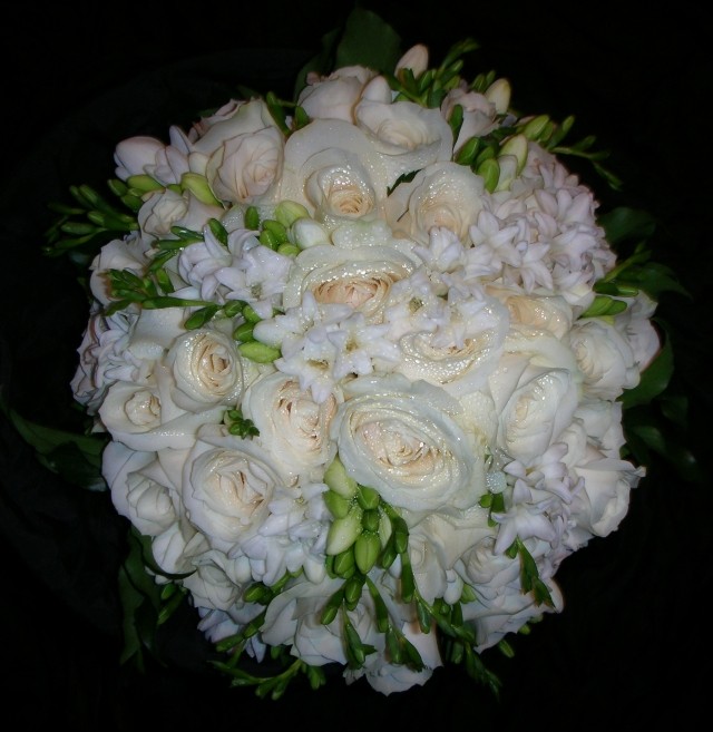 Bride's Flowers Pic 1 - White bouquet