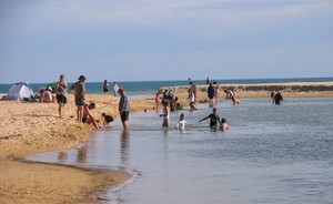 Seaspray Caravan Park Pic 4 - Nearby safe swimming for children