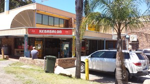 South Coast Business Brokers Pic 4 - Island Point Kebabalon Growing Business For Sale